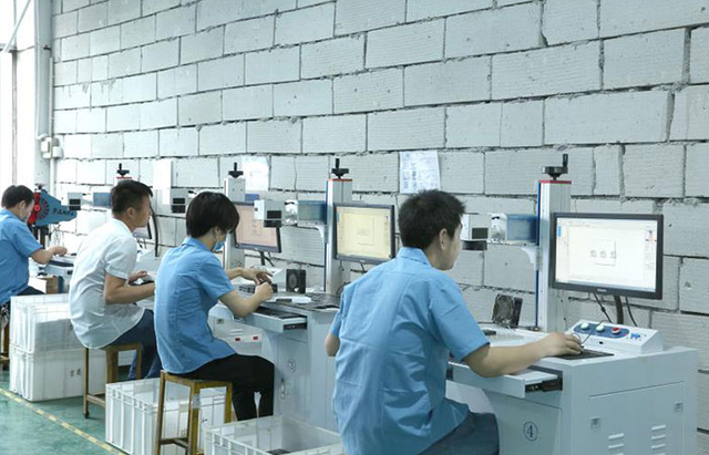 Laser-carving-machine